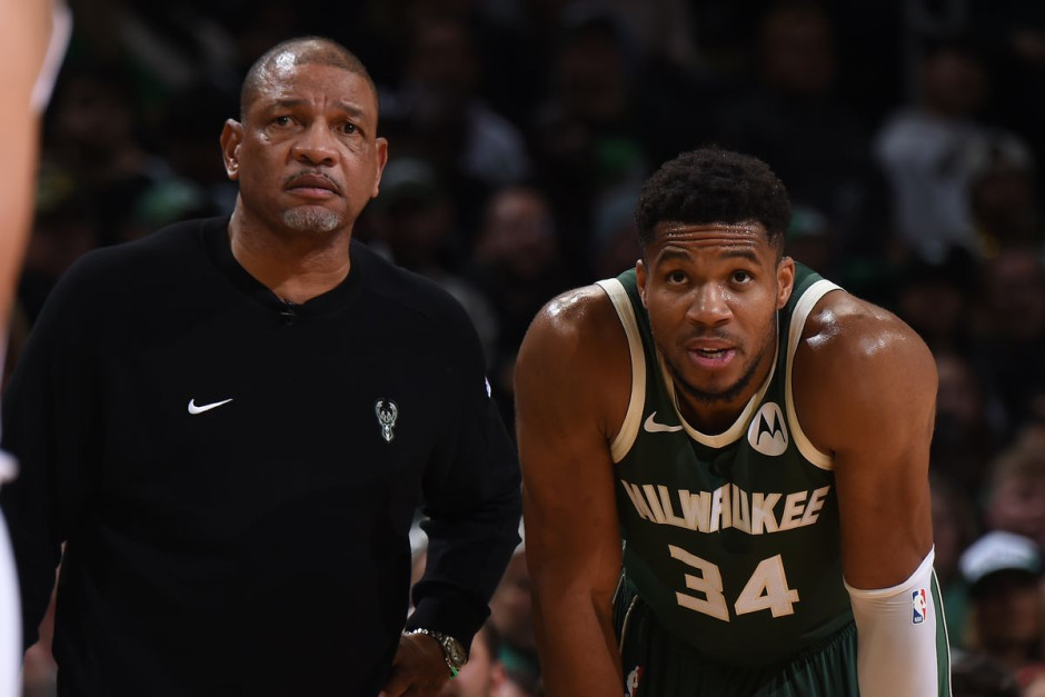 关于今晨足总杯焦点战，密尔沃基雄鹿外线爆发，引发热议，高层口径保持一致的信息