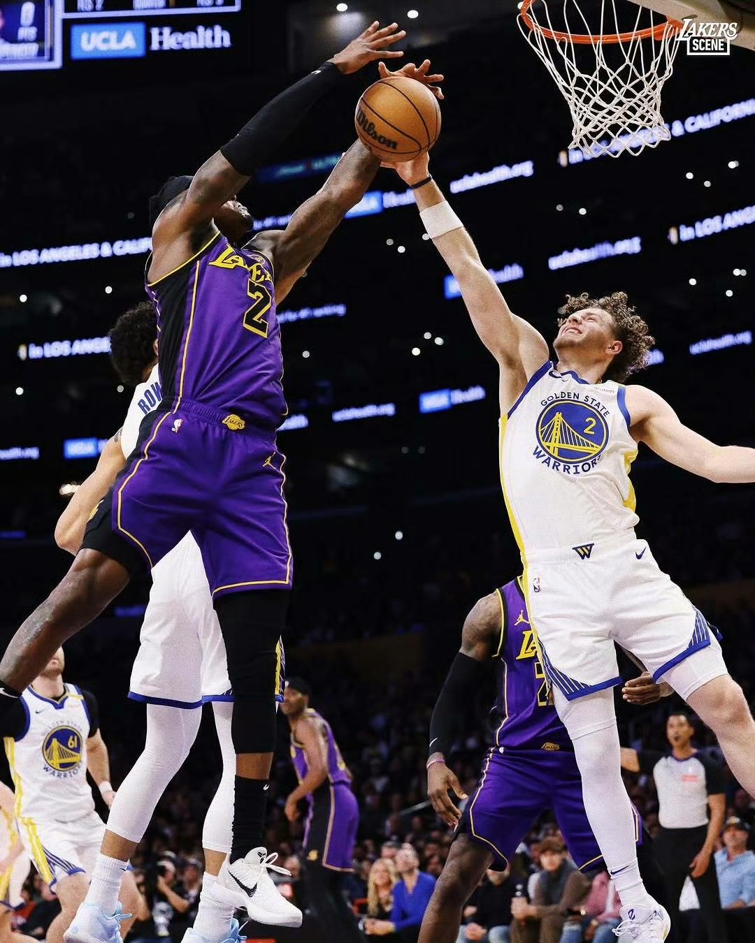 包含洛杉矶湖人迎NBA季后赛关键赛，冲刺阶段强势反弹，管理层满意，训练强度明显提升的词条